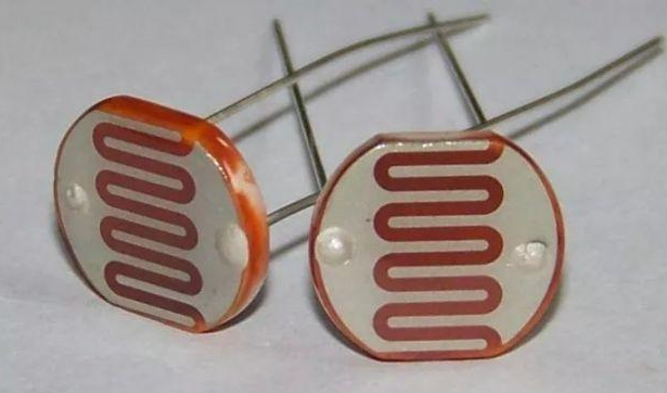 光敏电阻的特性